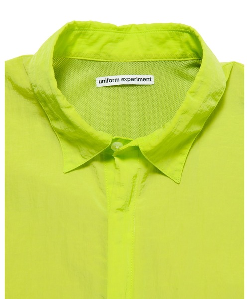 uniform experiment(ユニフォームエクスペリメント)の「CRYSTAL NYLON VENTILATION SHIRT(シャツ/ブラウス・メンズ・ネイビー/イエロー/ブラック/グレー・1/2/3/4)」の18枚目の写真