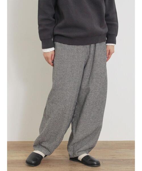 Samansa Mos2（サマンサ モスモス）の「【M/Lサイズ】ツイル裾ダーツパンツ（その他パンツ・レディース・キナリ/ブルー/カーキ/チャコールグレー・M/L）」の2枚目の写真