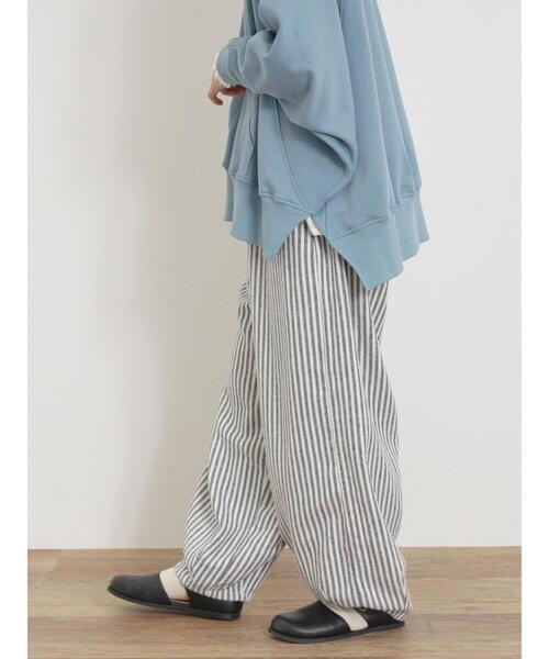 Samansa Mos2（サマンサ モスモス）の「【M/Lサイズ】ツイル裾ダーツパンツ（その他パンツ・レディース・キナリ/ブルー/カーキ/チャコールグレー・M/L）」の4枚目の写真