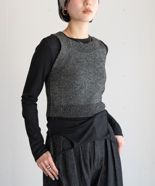 hwyl(ヒュイル)の「2WAYロングTシャツ(Tシャツ/カットソー・レディース・アイボリー/ブラック・FREE)」の18枚目の写真