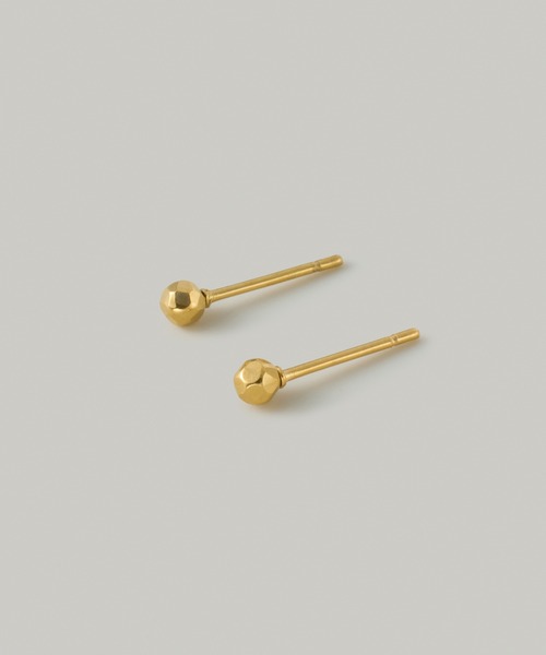 Jolie Toujours(ジョリトゥジュール)の「【汗や水に強い】〈ステンレス〉1粒カットボールスタッドピアス(ピアス(両耳用)・レディース・ゴールド/シルバー/ピンクゴールド・FREE)」の5枚目の写真