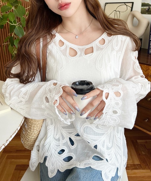 美品✨Tnewties 長袖ブラウス【私はまだその詩を覚えている】ホワイト　L Tシャツ 長袖 レディース ブラウス カットソー プルオーバー
