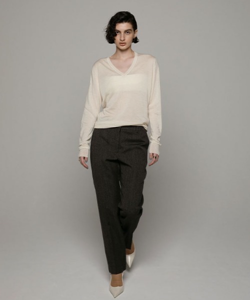 ETRE TOKYO（エトレトウキョウ）の「SANTEセンタークリーステーパードパンツ（スラックス・レディース・ブラック/グレー・M/S）」の6枚目の写真