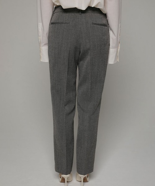 ETRE TOKYO（エトレトウキョウ）の「SANTEセンタークリーステーパードパンツ（スラックス・レディース・ブラック/グレー・M/S）」の5枚目の写真
