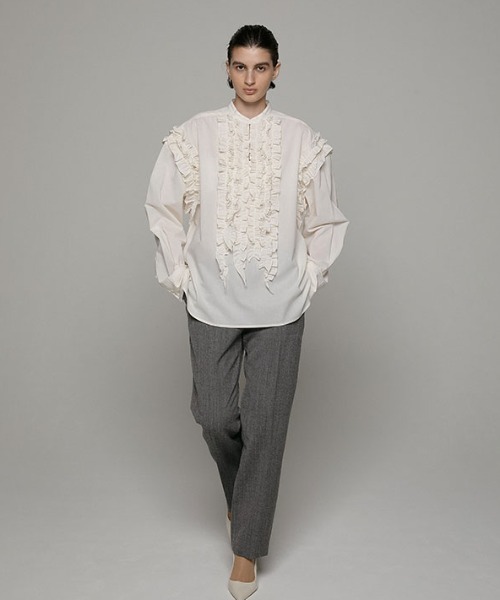 ETRE TOKYO（エトレトウキョウ）の「SANTEセンタークリーステーパードパンツ（スラックス・レディース・ブラック/グレー・M/S）」の4枚目の写真