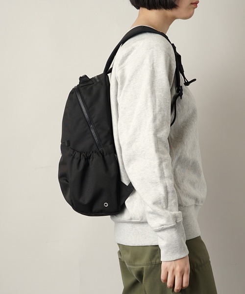 moz（モズ）の「moz(モズ) 軽量 撥水 A4サイズ収納 キャリーオン リュック ZZRK-02（バックパック/リュック・レディース・ブラック/トリコロール/アイボリー/グレイッシュブルー/キャメル・ONE SIZE）」の20枚目の写真