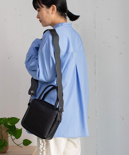 POU DOU DOU(プードゥドゥ)の「Dairy/wavyショルダー2wayバッグ(ショルダーバッグ・レディース・ブラック/アイボリー/グレー系/ダークグリーン・フリー)」の8枚目の写真