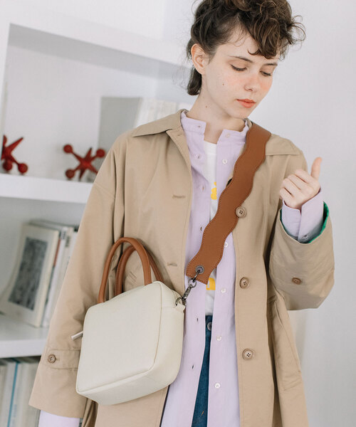 POU DOU DOU(プードゥドゥ)の「Dairy/wavyショルダー2wayバッグ(ショルダーバッグ・レディース・ブラック/アイボリー/グレー系/ダークグリーン・フリー)」の18枚目の写真