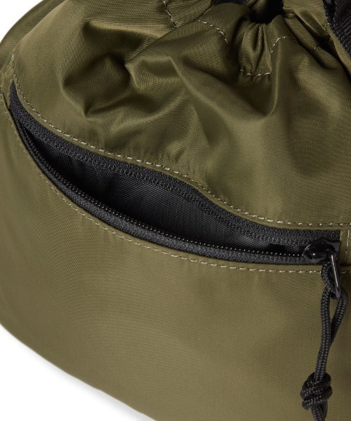NEW ERA（ニューエラ）の「NEW ERA/ニューエラ ショルダーバック 2WAY ドローストリング ポーチ 3L ナイロンツイル ブラック/オリーブ/ネイビー 14392362/14392363/14750989（ショルダーバッグ・メンズ・ブラック/オリーブ/ネイビー・FREE）」の20枚目の写真
