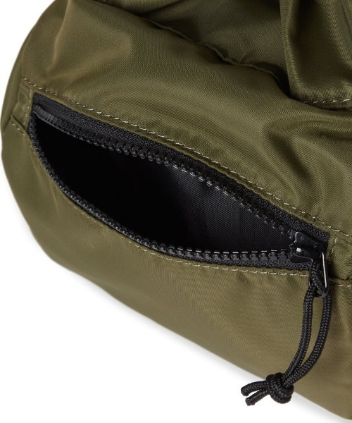 NEW ERA（ニューエラ）の「NEW ERA/ニューエラ ショルダーバック 2WAY ドローストリング ポーチ 3L ナイロンツイル ブラック/オリーブ/ネイビー 14392362/14392363/14750989（ショルダーバッグ・メンズ・ブラック/オリーブ/ネイビー・FREE）」の21枚目の写真