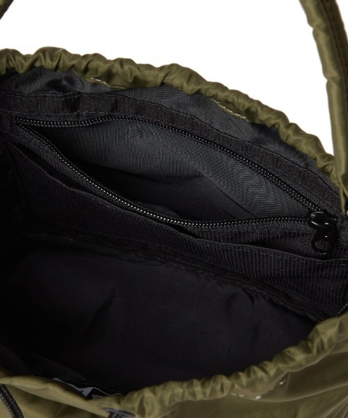 NEW ERA（ニューエラ）の「NEW ERA/ニューエラ ショルダーバック 2WAY ドローストリング ポーチ 3L ナイロンツイル ブラック/オリーブ/ネイビー 14392362/14392363/14750989（ショルダーバッグ・メンズ・ブラック/オリーブ/ネイビー・FREE）」の22枚目の写真