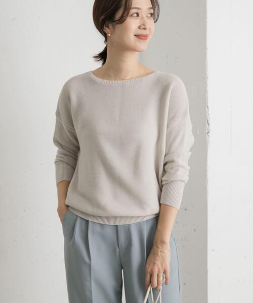 URBAN RESEARCH DOORS（アーバンリサーチドアーズ）の「コットンボートネックガーターKNIT（ニット/セーター・レディース・ライトグレー/ネイビー/モカ・MEDIUM）」の2枚目の写真