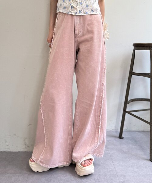 w closet（ダブルクローゼット）の「フリンジバギーデニムパンツ（デニムパンツ・レディース・ブルー/サックスブルー/ベージュ/ブラウン/ピンク/ブラウン系その他・SMALL/MEDIUM/X-SMALL）」の6枚目の写真