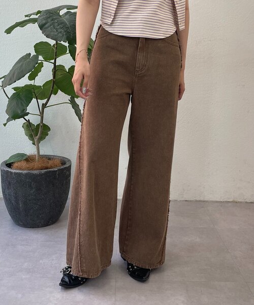 w closet（ダブルクローゼット）の「フリンジバギーデニムパンツ（デニムパンツ・レディース・ブルー/サックスブルー/ベージュ/ブラウン/ピンク/ブラウン系その他・SMALL/MEDIUM/X-SMALL）」の7枚目の写真