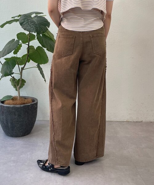 w closet（ダブルクローゼット）の「フリンジバギーデニムパンツ（デニムパンツ・レディース・ブルー/サックスブルー/ベージュ/ブラウン/ピンク/ブラウン系その他・SMALL/MEDIUM/X-SMALL）」の9枚目の写真