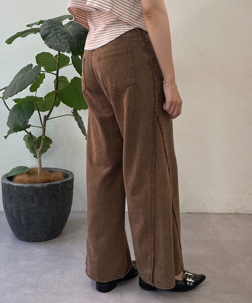 w closet（ダブルクローゼット）の「フリンジバギーデニムパンツ（デニムパンツ・レディース・ブルー/サックスブルー/ベージュ/ブラウン/ピンク/ブラウン系その他・SMALL/MEDIUM/X-SMALL）」の10枚目の写真