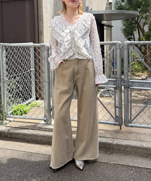 w closet（ダブルクローゼット）の「フリンジバギーデニムパンツ（デニムパンツ・レディース・ブルー/サックスブルー/ベージュ/ブラウン/ピンク/ブラウン系その他/ブラック・SMALL/MEDIUM/X-SMALL）」の8枚目の写真
