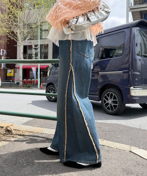 w closet（ダブルクローゼット）の「フリンジバギーデニムパンツ（デニムパンツ・レディース・ブルー/サックスブルー/ベージュ/ブラウン/ピンク/ブラウン系その他/ブラック・SMALL/MEDIUM/X-SMALL）」の13枚目の写真