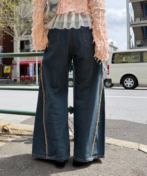 w closet（ダブルクローゼット）の「フリンジバギーデニムパンツ（デニムパンツ・レディース・ブルー/サックスブルー/ベージュ/ブラウン/ピンク/ブラウン系その他/ブラック・SMALL/MEDIUM/X-SMALL）」の15枚目の写真