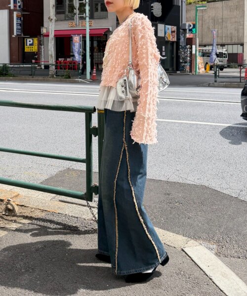 w closet（ダブルクローゼット）の「フリンジバギーデニムパンツ（デニムパンツ・レディース・ブルー/サックスブルー/ベージュ/ブラウン/ピンク/ブラウン系その他/ブラック・SMALL/MEDIUM/X-SMALL）」の19枚目の写真