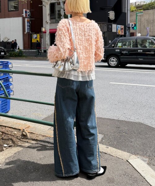 w closet（ダブルクローゼット）の「フリンジバギーデニムパンツ（デニムパンツ・レディース・ブルー/サックスブルー/ベージュ/ブラウン/ピンク/ブラウン系その他/ブラック・SMALL/MEDIUM/X-SMALL）」の20枚目の写真