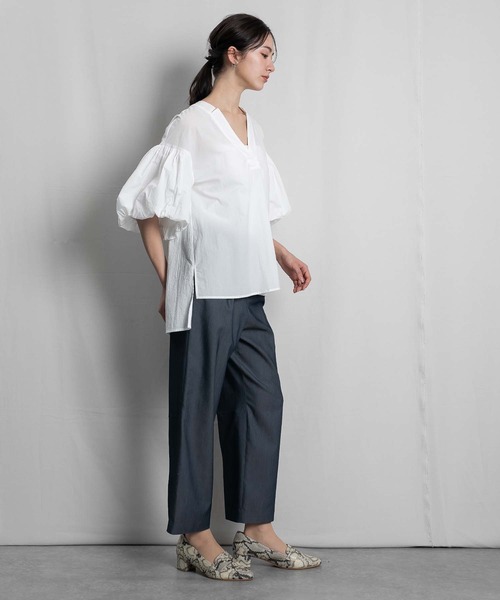 RAW FUDGE（ローファッジ）の「バックスリットストレートパンツ（スラックス・レディース・ブラック/ネイビー/ベージュ・M）」の18枚目の写真