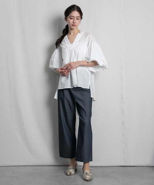 RAW FUDGE（ローファッジ）の「バックスリットストレートパンツ（スラックス・レディース・ブラック/ネイビー/ベージュ・M）」の17枚目の写真