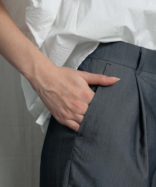 RAW FUDGE（ローファッジ）の「バックスリットストレートパンツ（スラックス・レディース・ブラック/ネイビー/ベージュ・M）」の8枚目の写真