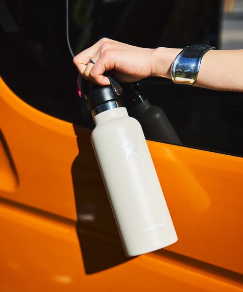 NANGA（ナンガ）の「NANGA × Hydro Flask × FREAK'S STORE/ナンガ × ハイドロフラスク × フリークスストア 別注 18oz STANDARD MOUTH ハイドロフラスク スタンダードマウス（水筒・メンズ・ホワイト/ブラック/ベージュ/グレー/オレンジ/ライトグレー・ONE SIZE）」の13枚目の写真