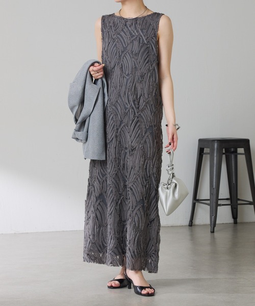 COLLAGE GALLARDAGALANTE（コラージュガリャルダガランテ）の「バテンレースワンピース/WEB限定（ワンピース・レディース・ブラック/カーキ/オフホワイト/グレー・FREE/PS/TM）」の3枚目の写真