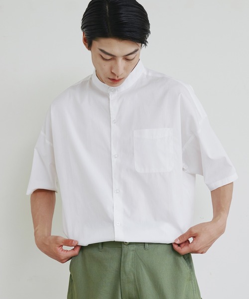 COMMON WARE(コモンウェアー)の「COMMONWARE:ビッグサイズバンドカラーシャツS/S(シャツ/ブラウス・メンズ・イエロー/ホワイト/グリーン/グリーン系/サックスブルー系/グレイッシュベージュ/ブラック×ホワイト/ラベンダー/ホワイト×ブルー/サックスブルー・XL/M/L)」の14枚目の写真