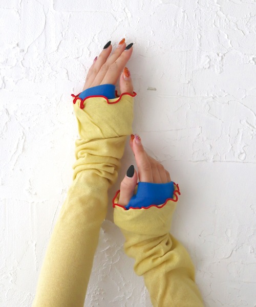 KIVISDOU（キビスドウ）の「チューリップフリル ＵＶカット アームカバー（アームカバー・レディース・マスタード/ライトグレー/グリーン/レッド・F）」の6枚目の写真