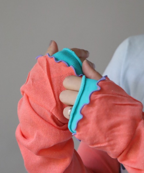 KIVISDOU（キビスドウ）の「チューリップフリル ＵＶカット アームカバー（アームカバー・レディース・マスタード/ライトグレー/グリーン/レッド・F）」の20枚目の写真