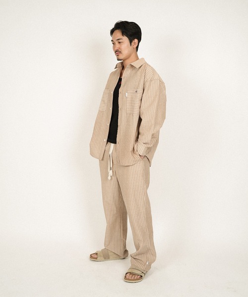 #Re:room(リルーム)の「シアサッカーストライプリラックスワイドパンツ(その他パンツ・メンズ・ブラウン/ベージュ/ブルー・MEDIUM/SMALL)」の14枚目の写真