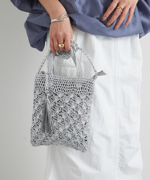 un dix cors（アンディコール）の「メタリック柄編みミニショルダー（ショルダーバッグ・レディース・ブロンズ/シルバー・FREE）」の2枚目の写真