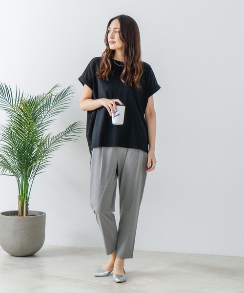 JEANS MATE（ジーンズメイト）の「【汗染みの目立ちにくいTシャツ ZEROSTAIN/ゼロステイン】ロールカフラウンドヘムTシャツ 撥水・防汚加工 涼しい・透けにくい 大人カジュアル（Tシャツ/カットソー・レディース・ダークグリーン/スミクロ/ブラック/ホワイト/オフホワイト/パープル・MEDIUM/LARGE）」の21枚目の写真