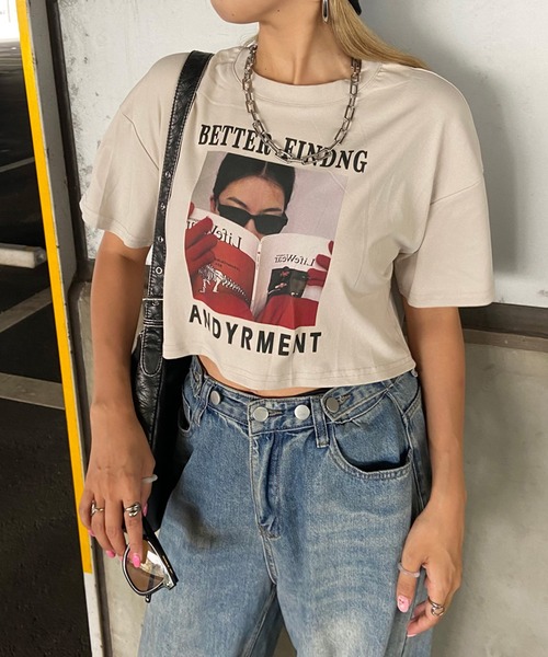 non-hedge(ノンヘッジ)の「転写プリントショート丈Tシャツ(Tシャツ/カットソー・レディース・ブラック/グレー/オフホワイト/ベージュ/チャコール・FREE)」の5枚目の写真