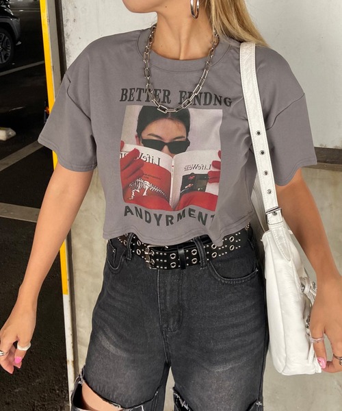 non-hedge(ノンヘッジ)の「転写プリントショート丈Tシャツ(Tシャツ/カットソー・レディース・ブラック/グレー/オフホワイト/ベージュ/チャコール・FREE)」の4枚目の写真