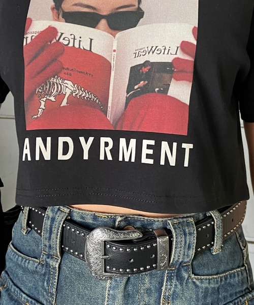 non-hedge(ノンヘッジ)の「転写プリントショート丈Tシャツ(Tシャツ/カットソー・レディース・ブラック/グレー/オフホワイト/ベージュ/チャコール・FREE)」の22枚目の写真