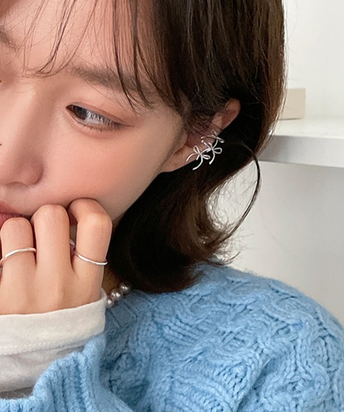 pyornim(ピョルニム)の「リボンデザインイヤカフ(イヤリング・レディース・シルバー・F)」の3枚目の写真