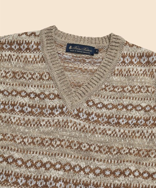 BROOKS BROTHERS（ブルックスブラザーズ）の「コットン／リネン　フェアアイル　Vネックベスト　Made in U.K（ベスト・メンズ・ブルー/ベージュ・LARGE/MEDIUM/SMALL）」の3枚目の写真