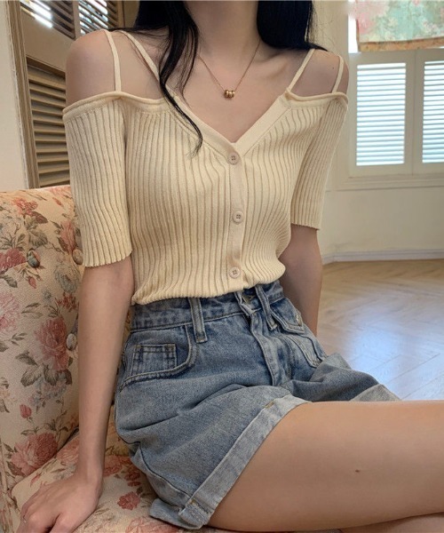 SHEPP（シープ）の「Vネック オフショル リブトップス（Tシャツ/カットソー・レディース・アイボリー/ブラック/ピンク/ホワイト・F）」の3枚目の写真