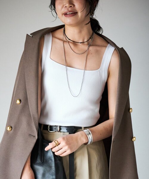 RIVE DROITE(リヴドロワ)の「【アンサンブル対応可】シルク混2wayニットキャミ(キャミソール・レディース・ホワイト/ブラウン/ブラック・FREE)」の1枚目の写真