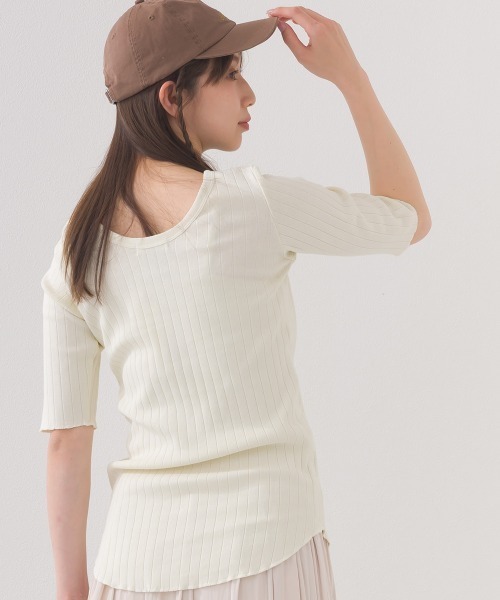 OMNES(オムネス)の「【接触冷感】リブ5分袖Tシャツ(Tシャツ/カットソー・レディース・グリーン/ベージュ/アイボリー/ブラック/ホワイト・FREE)」の3枚目の写真