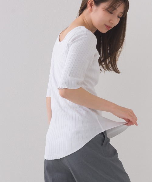 OMNES(オムネス)の「【接触冷感】リブ5分袖Tシャツ(Tシャツ/カットソー・レディース・グリーン/ベージュ/アイボリー/ブラック/ホワイト・FREE)」の8枚目の写真