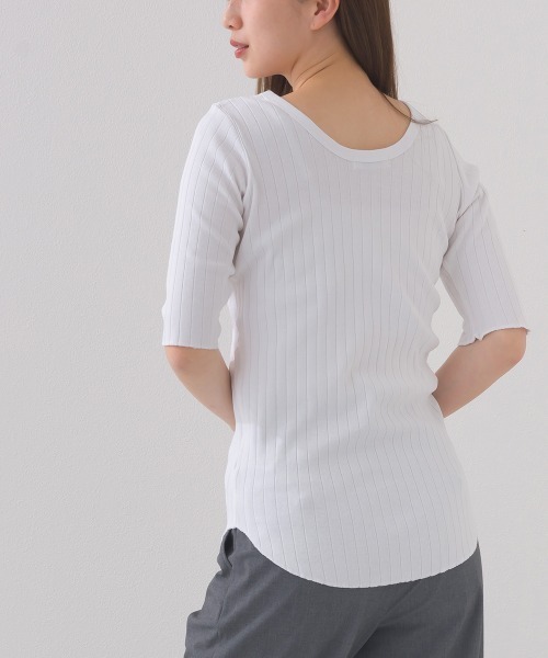 OMNES(オムネス)の「【接触冷感】リブ5分袖Tシャツ(Tシャツ/カットソー・レディース・グリーン/ベージュ/アイボリー/ブラック/ホワイト・FREE)」の11枚目の写真