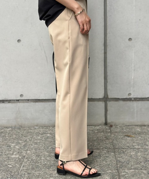 Emma Taylor(エマテイラー)の「リネンライクタックワイドパンツ(その他パンツ・レディース・ベージュ/ブラック/ネイビー・38/36)」の10枚目の写真