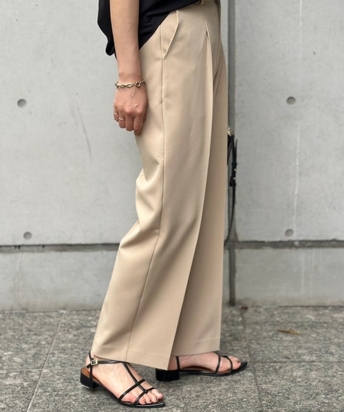 Emma Taylor(エマテイラー)の「リネンライクタックワイドパンツ(その他パンツ・レディース・ベージュ/ブラック/ネイビー・38/36)」の11枚目の写真