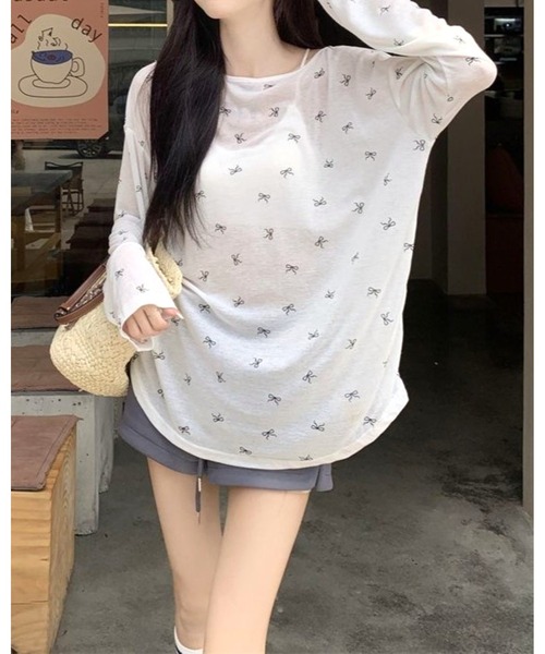 FUNdaysion(ファンデイション)の「バッククロスリボン柄シアートップス(Tシャツ/カットソー・レディース・ブラック/ホワイト・M)」の20枚目の写真