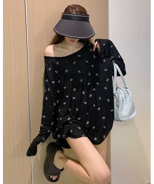 FUNdaysion(ファンデイション)の「バッククロスリボン柄シアートップス(Tシャツ/カットソー・レディース・ブラック/ホワイト・M)」の17枚目の写真